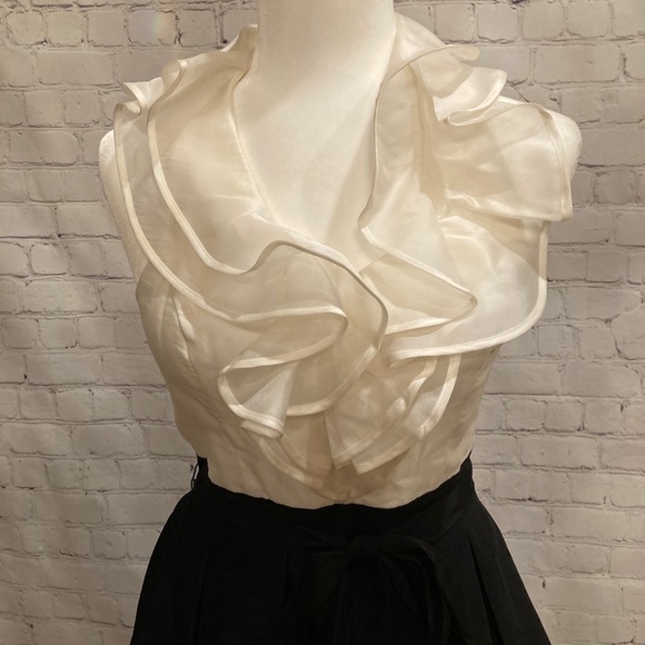 White & Black Market Ruffled Collar Dress: Size 2 - Picture 6 of 12